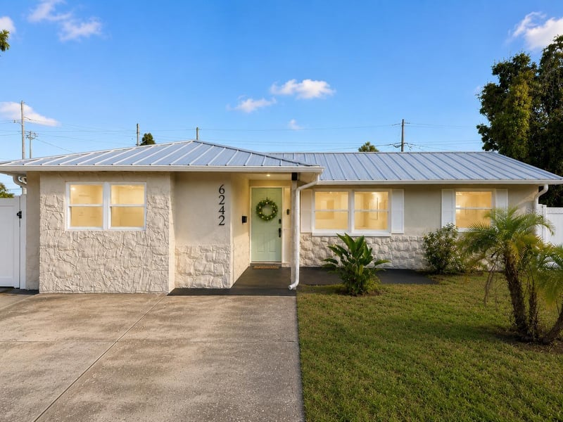 6242 68th Ave, Pinellas Park, FL 33781