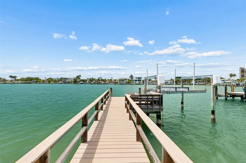 10246 Tarpon Dr, Treasure Island, FL 33706