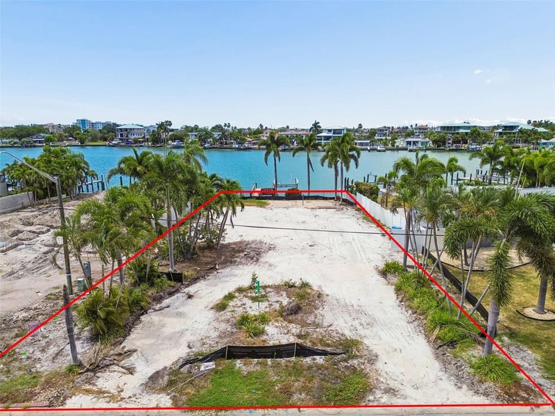 10246 Tarpon Dr, Treasure Island, FL 33706