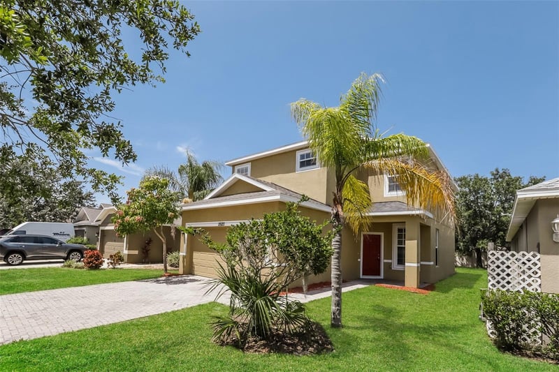 15520 Telford Spring Dr, Ruskin, FL 33573