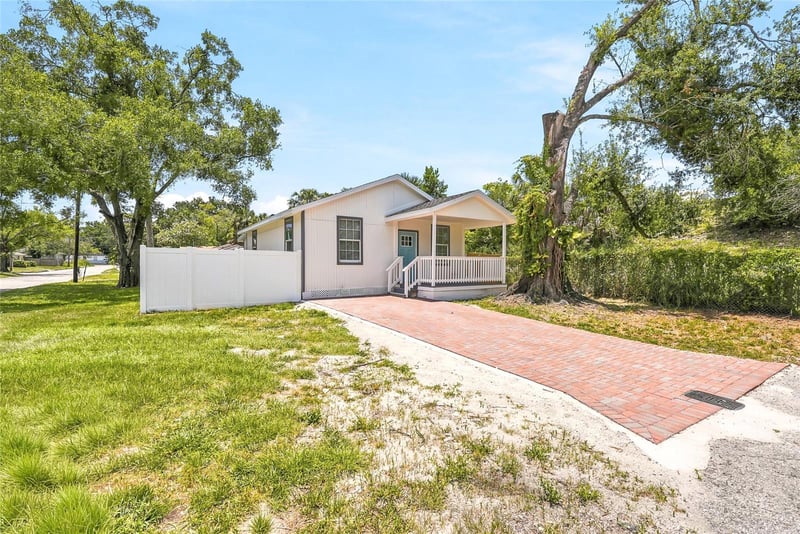 7608 Huntley Ave, Tampa, FL 33604