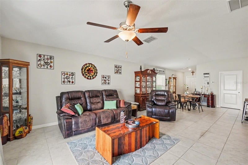 14907 Imperial Purple Ln, Wimauma, FL 33598