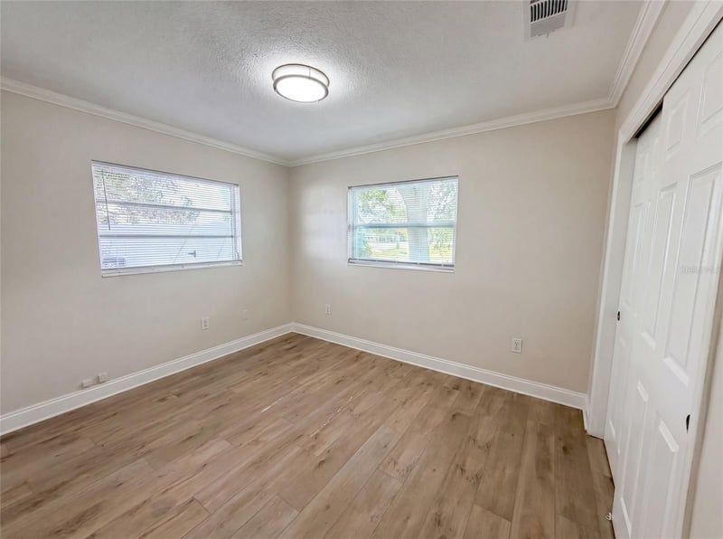 5306 3rd St, Bradenton, FL 34207