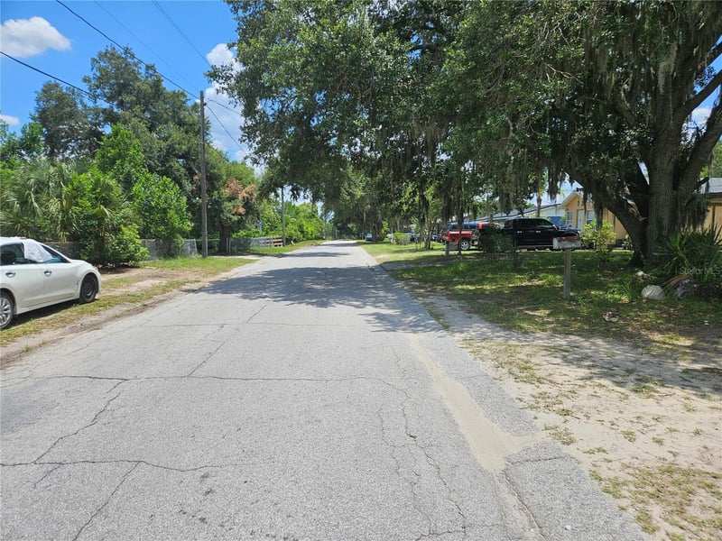 Delmar St, Dade City, FL 33525
