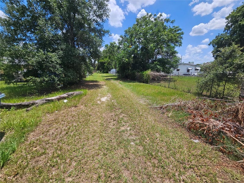 Delmar St, Dade City, FL 33525