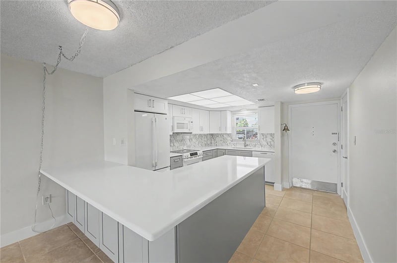 9 Forbes Pl #108, Dunedin, FL 34698