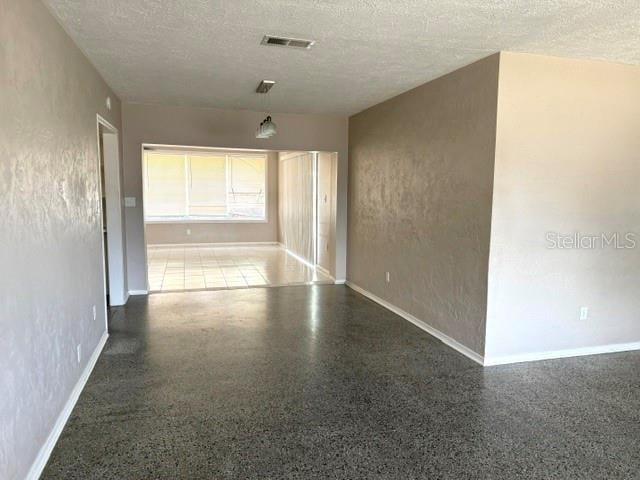 3933 58th Ln, St Petersburg, FL 33709