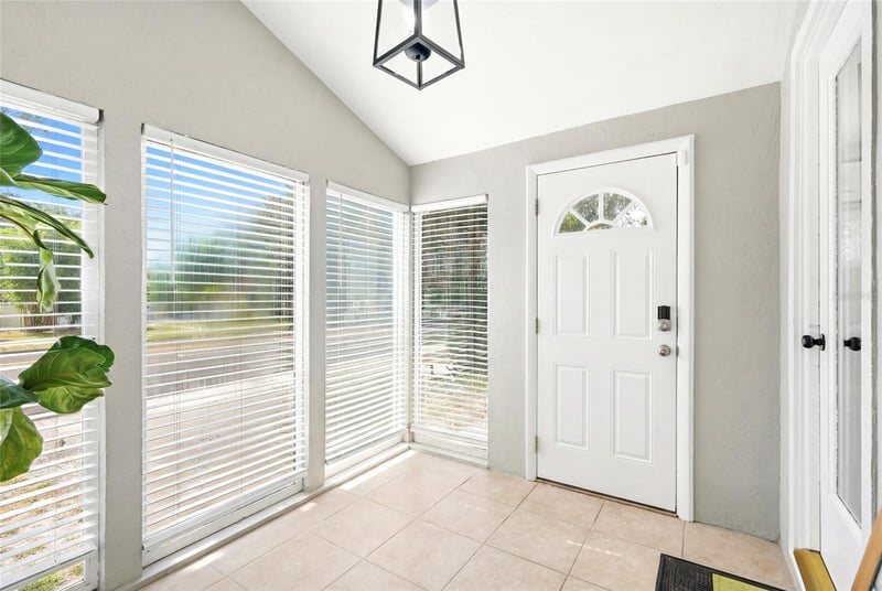 3220 16th St, St Petersburg, FL 33704