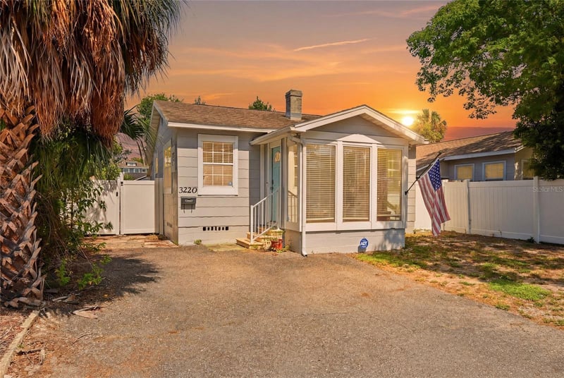 3220 16th St, St Petersburg, FL 33704