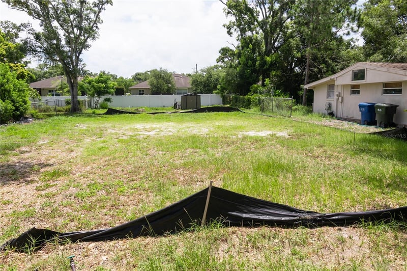 658 15th St, Largo, FL 33770
