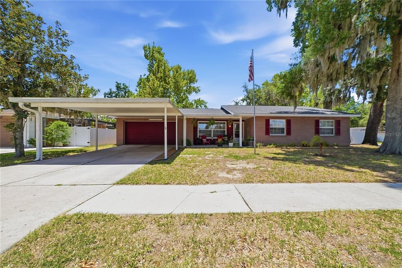 3801 Upland Pl, Valrico, FL 33594