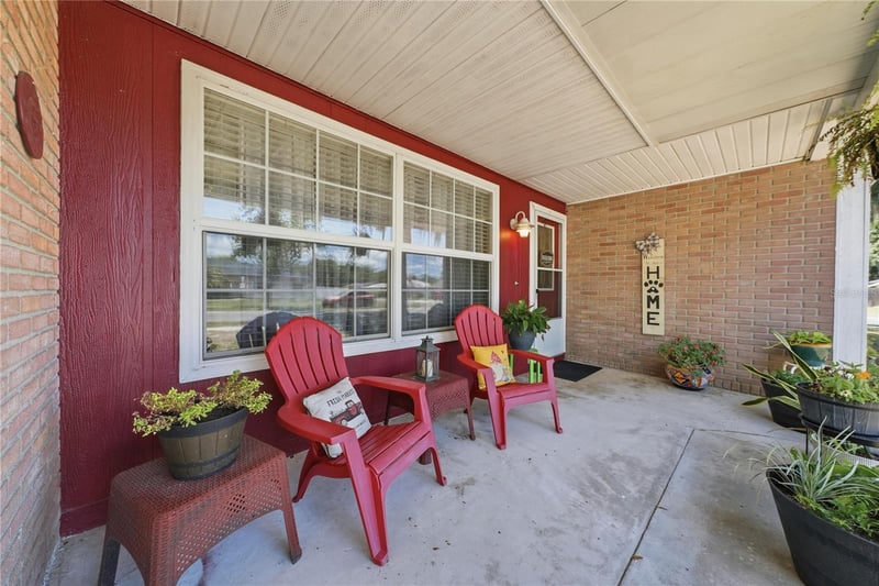 3801 Upland Pl, Valrico, FL 33594