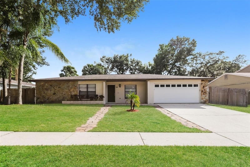 762 Isleton Dr, Brandon, FL 33511