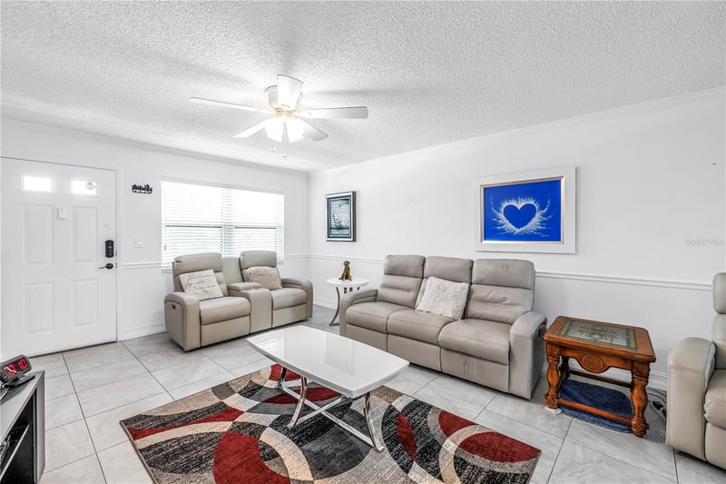 6190 80th St #304, St Petersburg, FL 33709