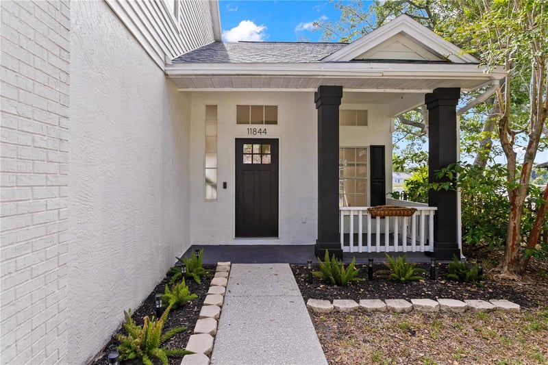 11844 Branch Mooring Dr, Tampa, FL 33635