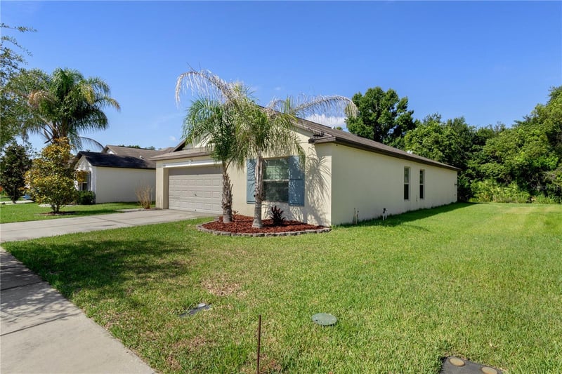 2987 Moulden Hollow Dr, Zephyrhills, FL 33540