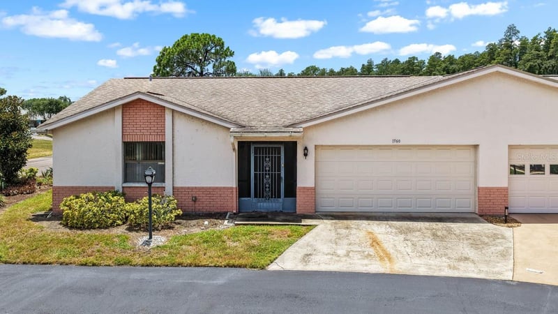 1760 Atrium Dr, Sun City Center, FL 33573
