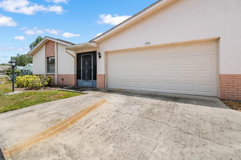 1760 Atrium Dr, Sun City Center, FL 33573