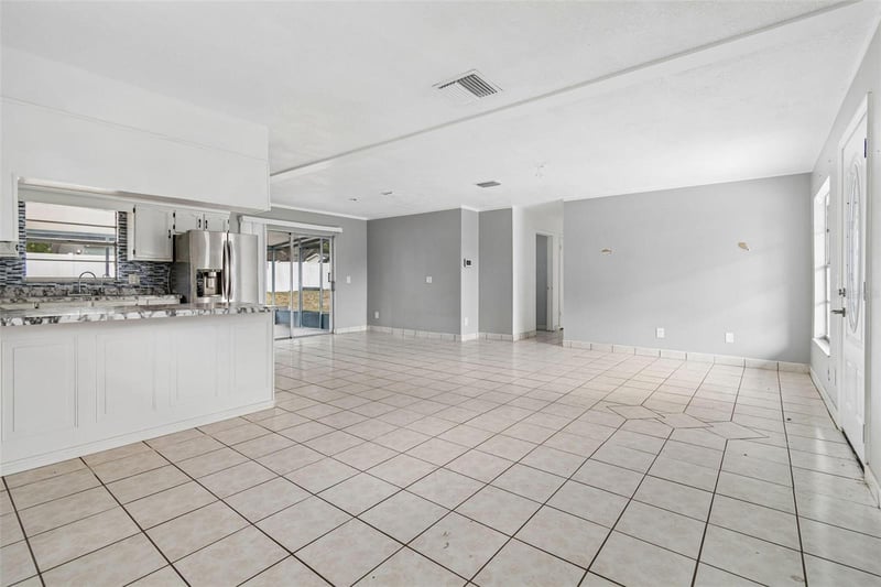 1719 Julian Lane Dr, Tampa, FL 33619