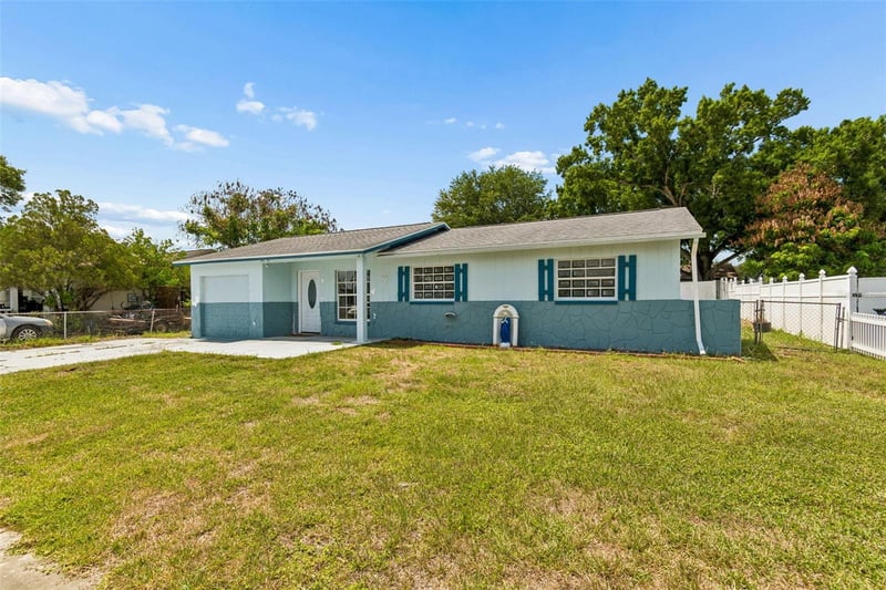 1719 Julian Lane Dr, Tampa, FL 33619