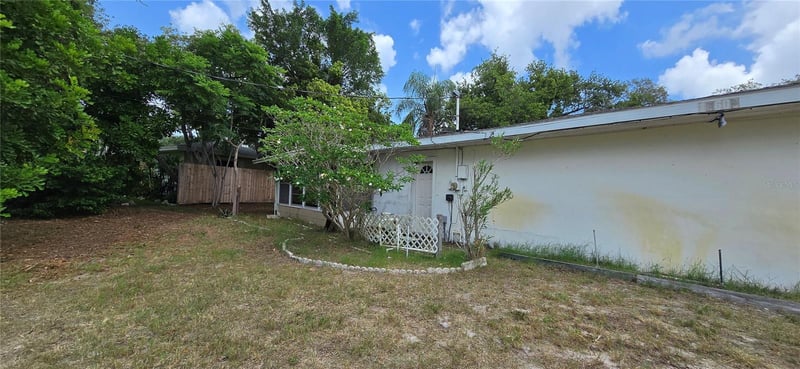 14609 Bay Dr, Largo, FL 33774