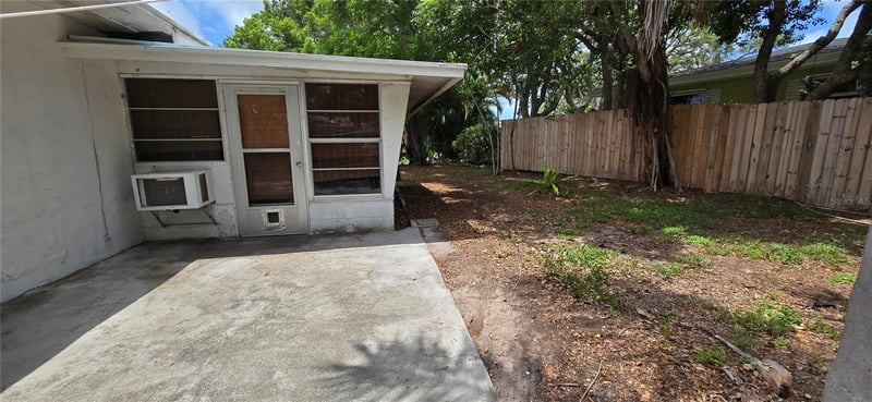 14609 Bay Dr, Largo, FL 33774