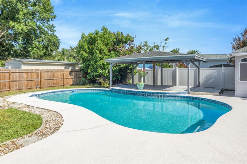 4608 Southbreeze Dr, Tampa, FL 33624