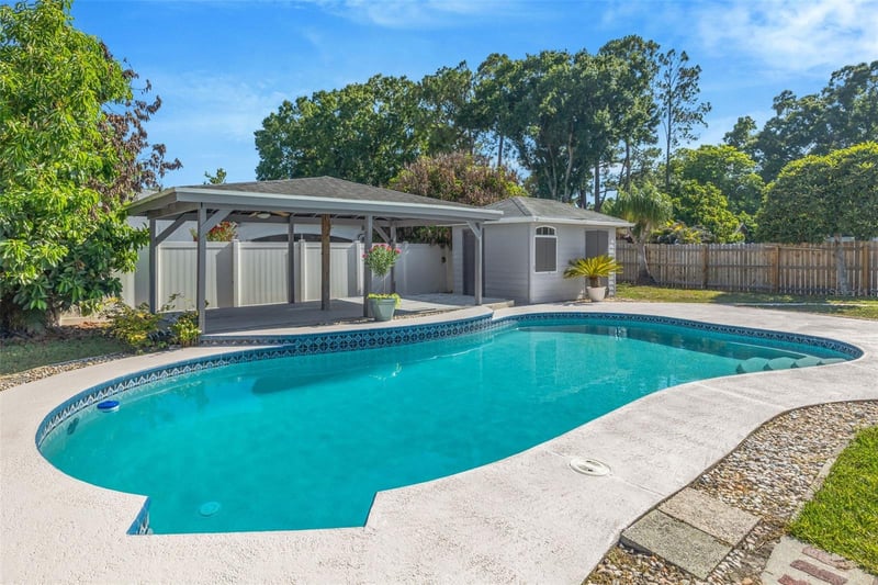 4608 Southbreeze Dr, Tampa, FL 33624