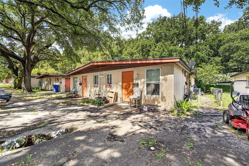 8726 - 8728 48th St, Tampa, FL 33617