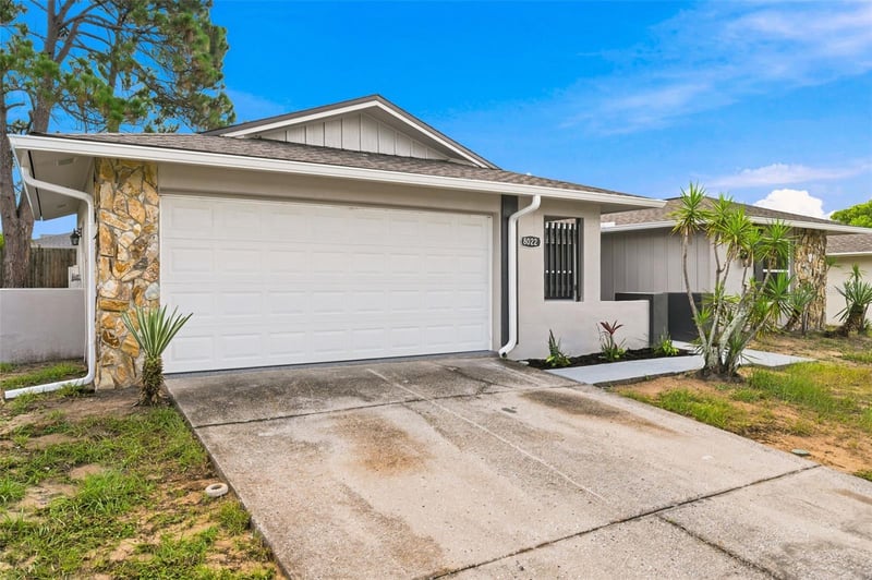 8022 Idlebriar Ln, Port Richey, FL 34668