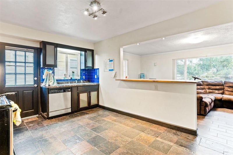 912 Druid Rd, Clearwater, FL 33756