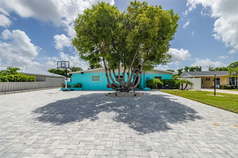 3407 29th St, Bradenton, FL 34205