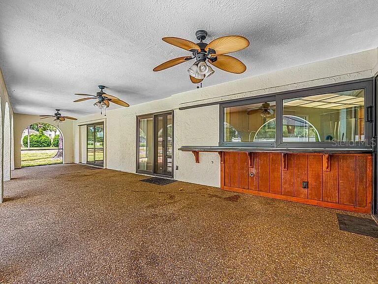 10 Linden Ln, Palm Harbor, FL 34683