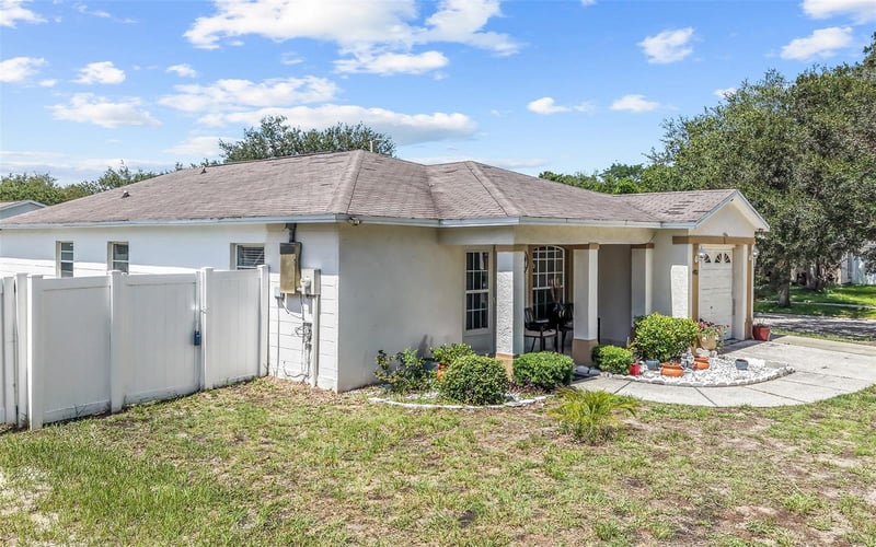 4801 Rock Fish Ct, Tampa, FL 33617