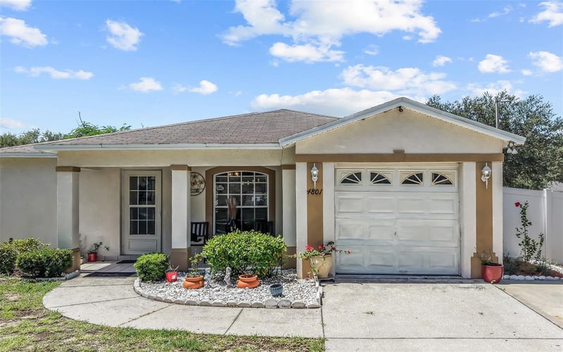 4801 Rock Fish Ct, Tampa, FL 33617
