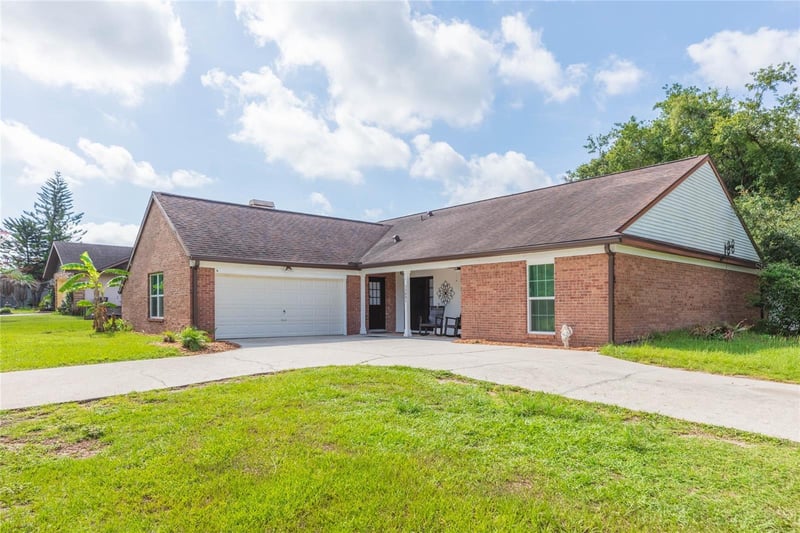 13001 Sydney Rd, Dover, FL 33527
