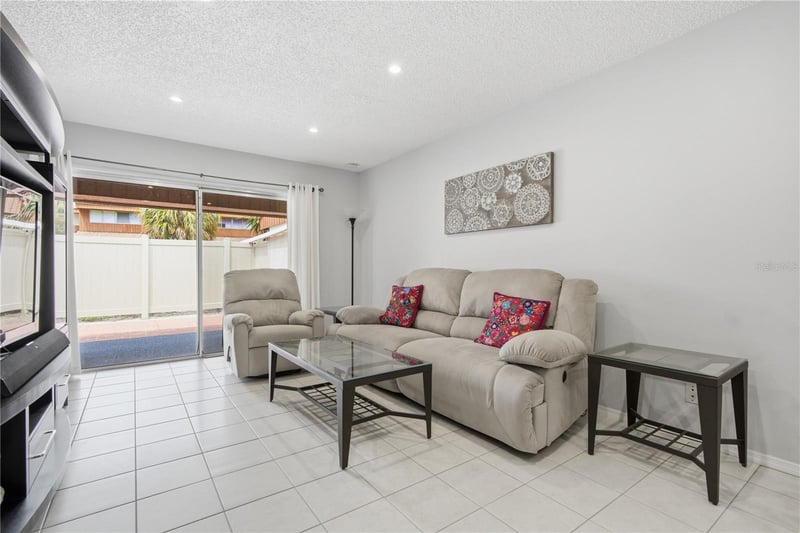 2052 Sunset Point Rd #45, Clearwater, FL 33765