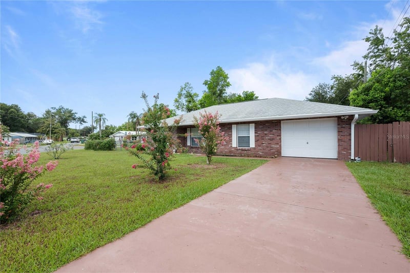 5435 Tangerine Dr, Zephyrhills, FL 33542