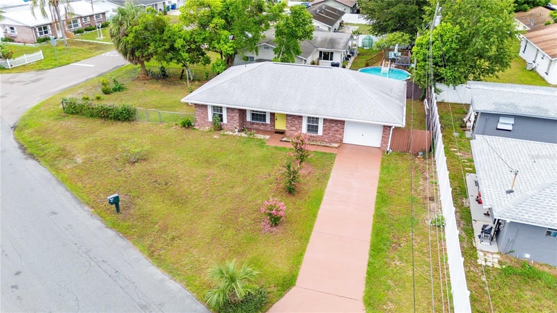 5435 Tangerine Dr, Zephyrhills, FL 33542