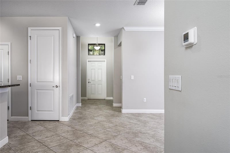 10009 Celtic Ash Dr, Ruskin, FL 33573