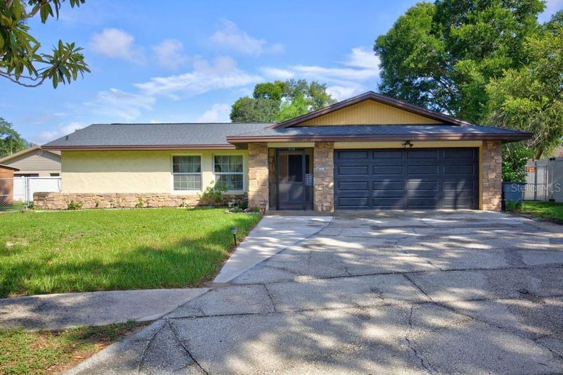3110 Clovewood Pl, Seffner, FL 33584