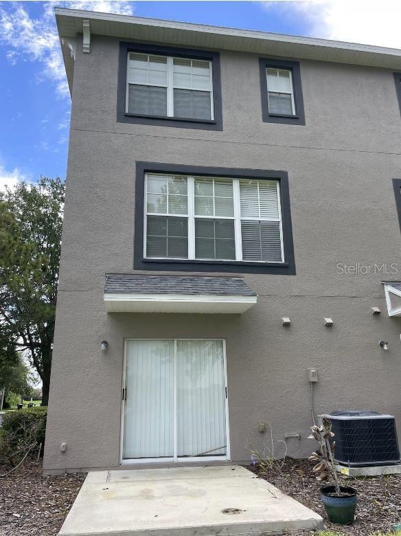 2401 Lexington Oak Dr, Brandon, FL 33511