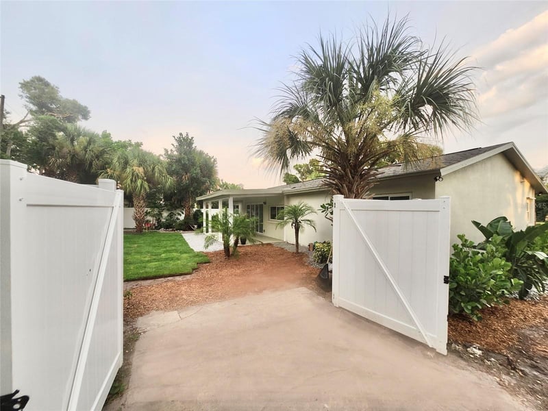 2235 Anastasia Way, St Petersburg, FL 33712