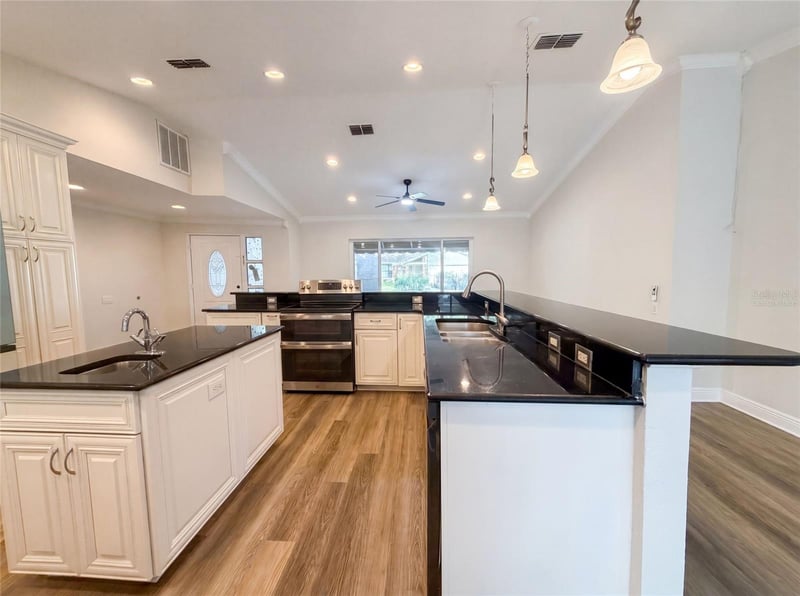 37 Osprey St, Safety Harbor, FL 34695