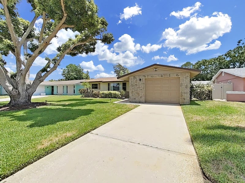12344 82nd Ave, Seminole, FL 33772