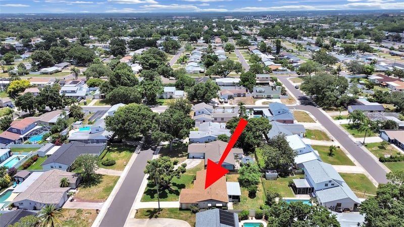 12344 82nd Ave, Seminole, FL 33772