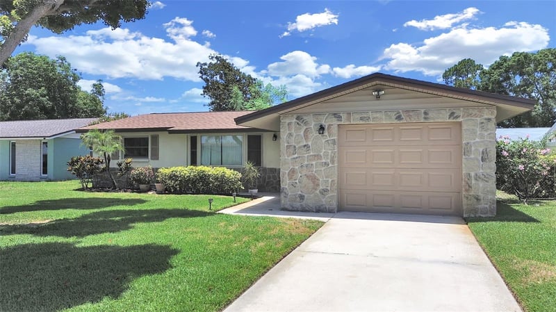 12344 82nd Ave, Seminole, FL 33772