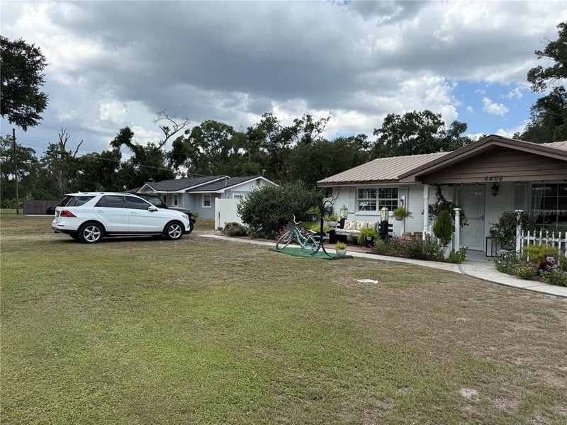 5408 Eureka Springs Rd, Tampa, FL 33610