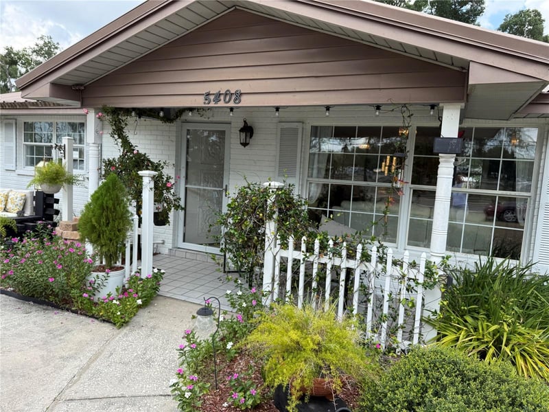 5408 Eureka Springs Rd, Tampa, FL 33610