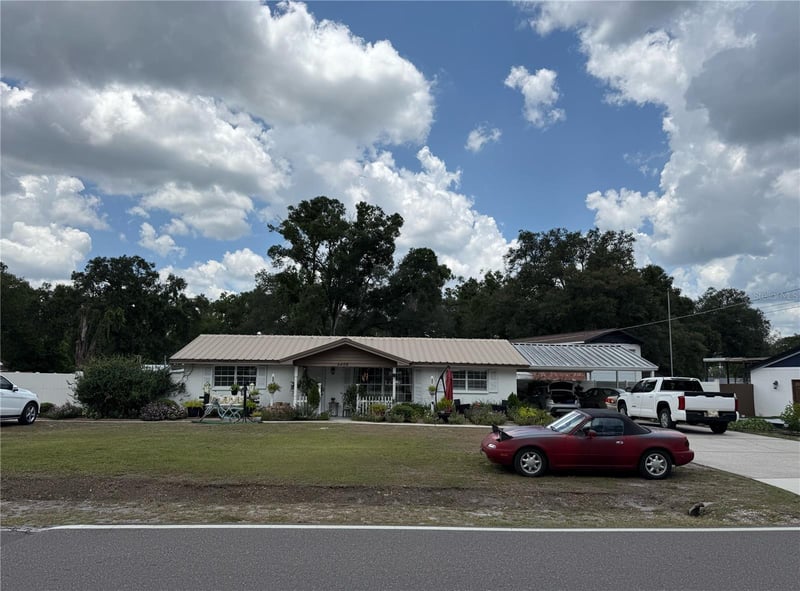 5408 Eureka Springs Rd, Tampa, FL 33610